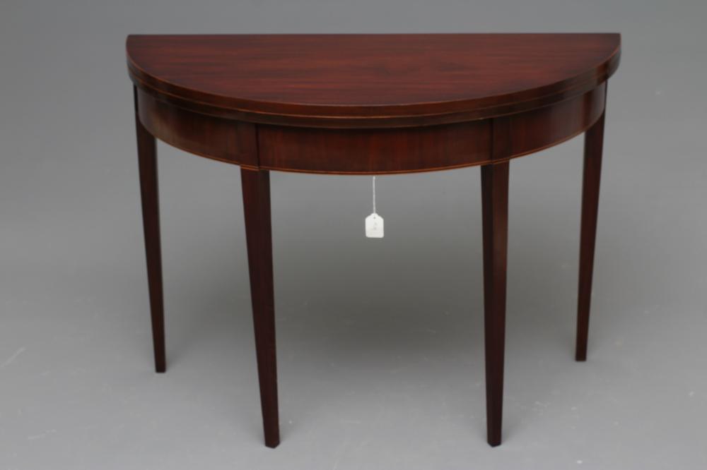 A GEORGIAN MAHOGANY FOLDING TEA TABLE Image