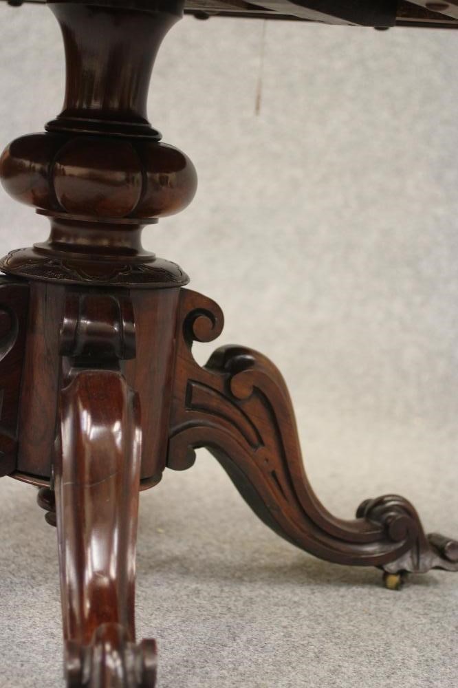 A VICTORIAN ROSEWOOD LOO TABLE Image