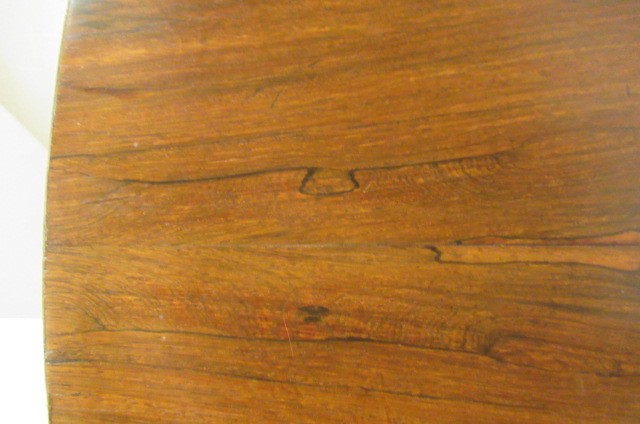A VICTORIAN ROSEWOOD CENTRE TABLE Image