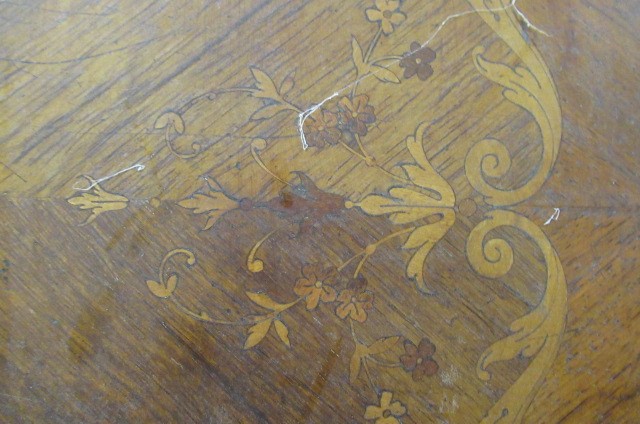 A FRENCH KINGWOOD AND MARQUETRY LOUIS XVI STYLE TABLE Image