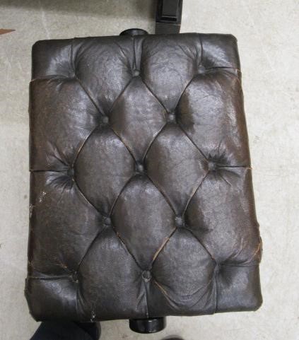 A BLUTHNER UPRIGHT PIANO. c.1925 Image