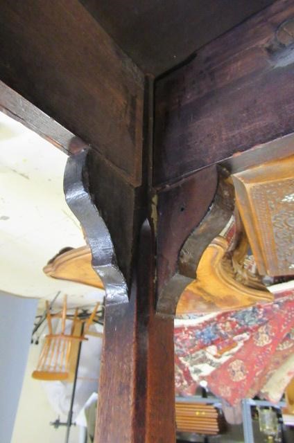 A GEORGIAN MAHOGANY FOLDING TEA TABLE Image