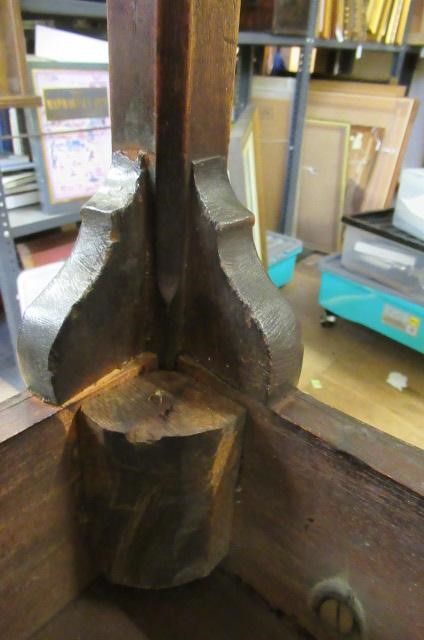 A GEORGIAN MAHOGANY FOLDING TEA TABLE Image