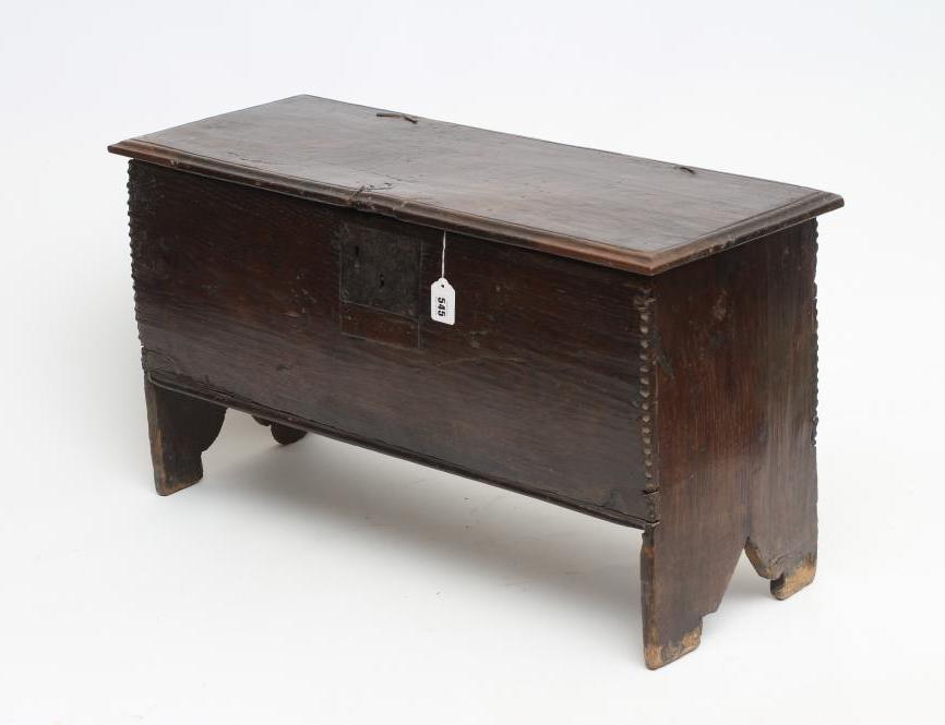 A SMALL OAK SIX PLANK CHEST Image
