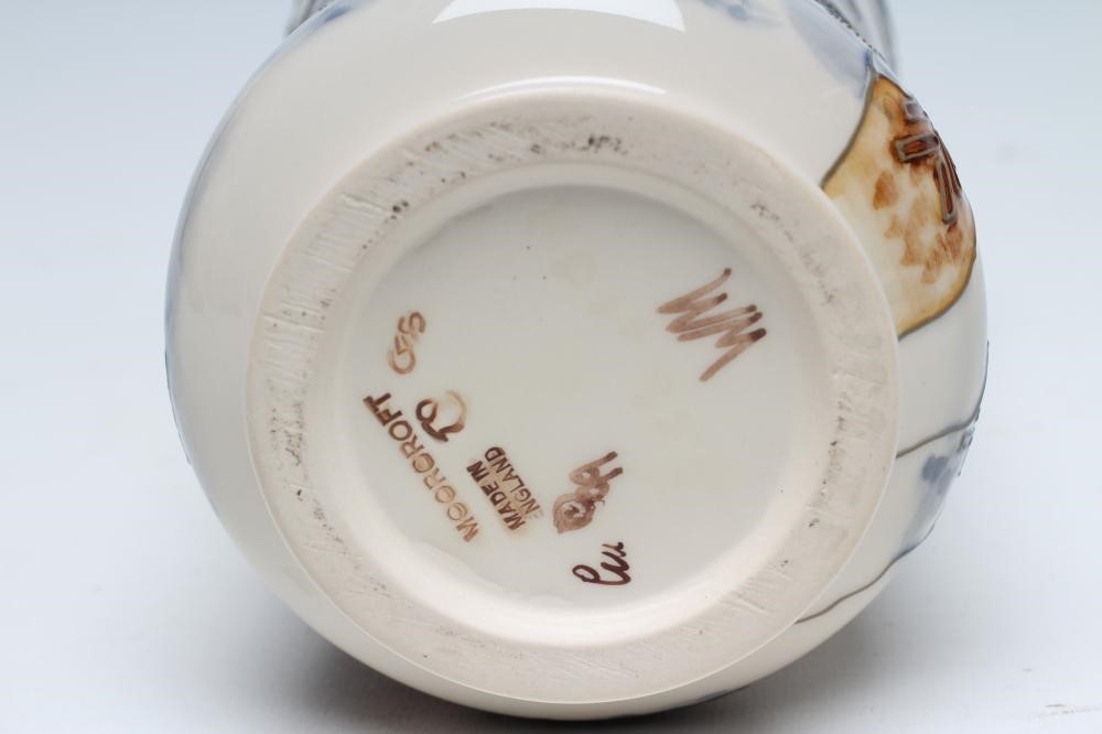 A MOORCROFT WOODSIDE FARM VASE Image