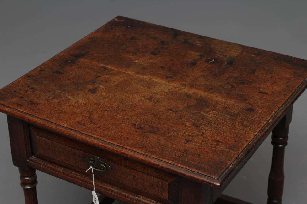 A SMALL JOINED OAK SIDE TABLE Image