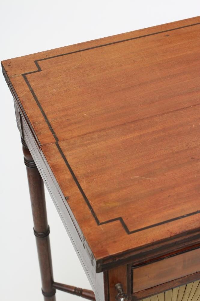 A REGENCY MAHOGANY SEWING TABLE Image