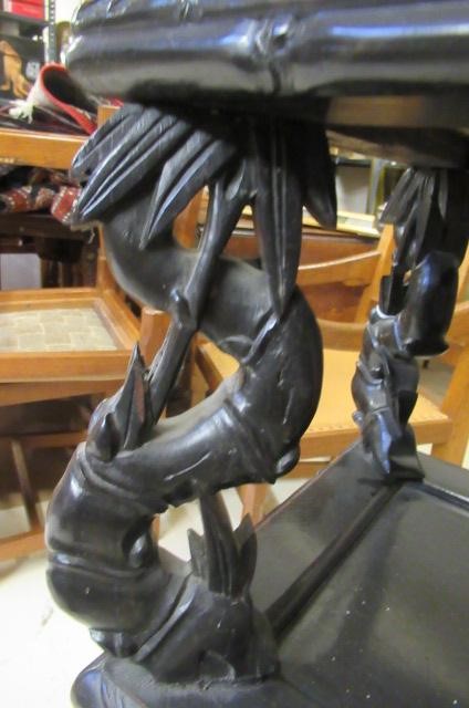 A CHINESE PADOUK WOOD JARDINIERE STAND Image