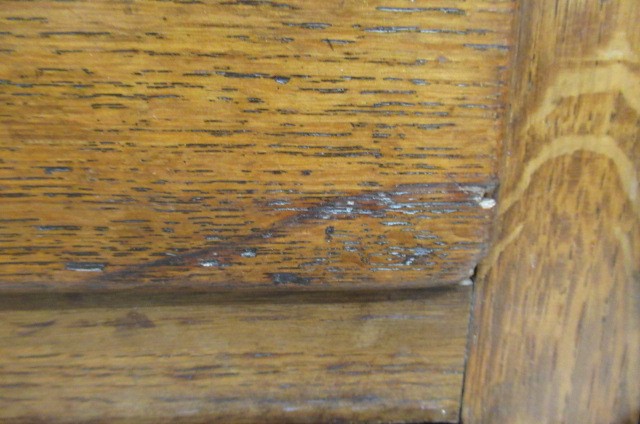 A GEORGIAN OAK ENCLOSED DRESSER Image