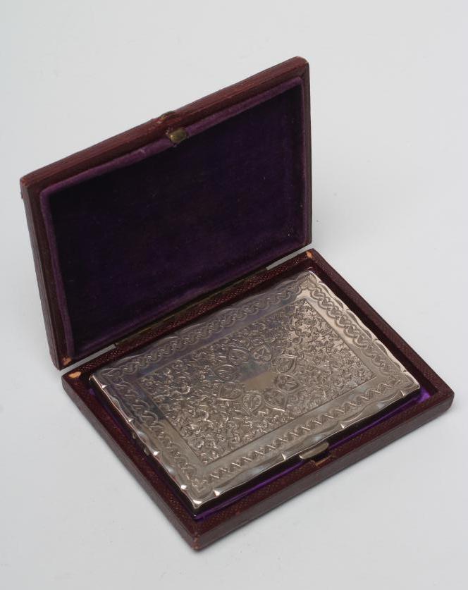 A VICTORIAN SILVER AIDE MEMOIRE Image