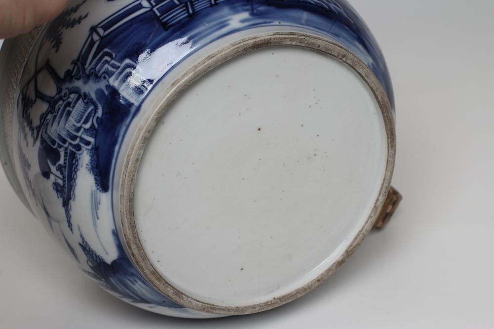 A CHINESE EXPORT PORCELAIN CHAMBER POT AND COVER of rounded cylindrical form with basket weave Image