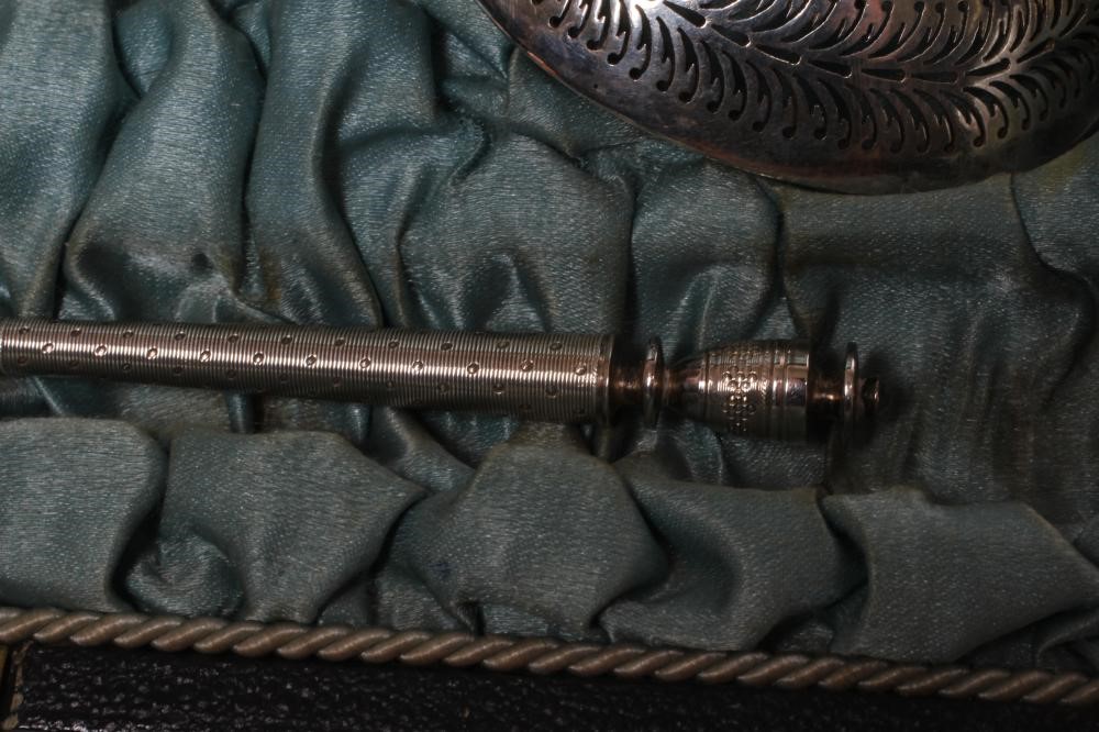 A FRENCH SILVER DESSERT SET Image