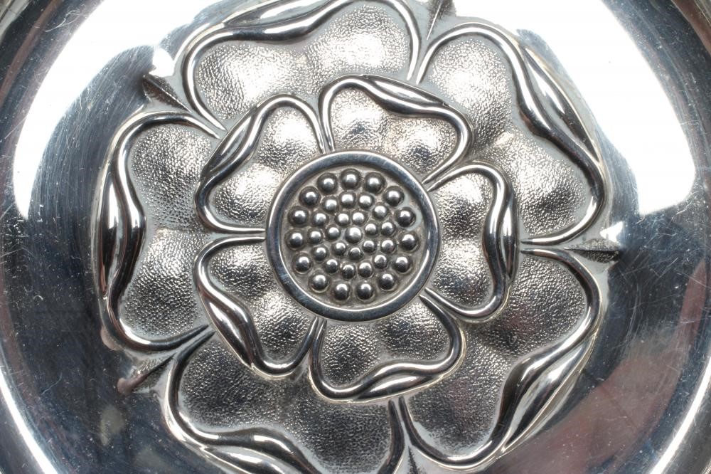 A SMALL SILVER DISH Image