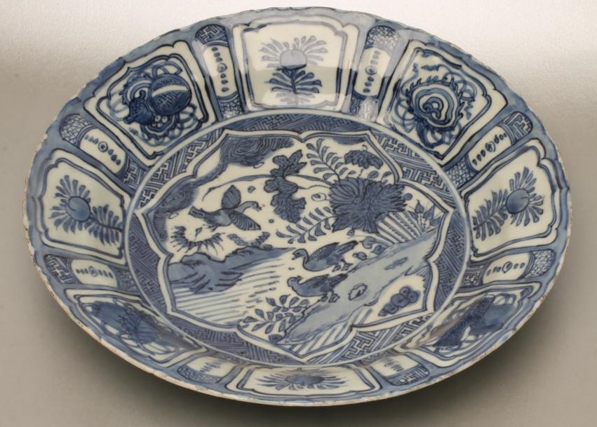 A KRAAK PORSELEIN DISH of flared circular form Image
