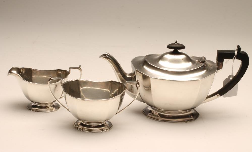 *A SILVER THREE PIECE TEA SERVICE Image