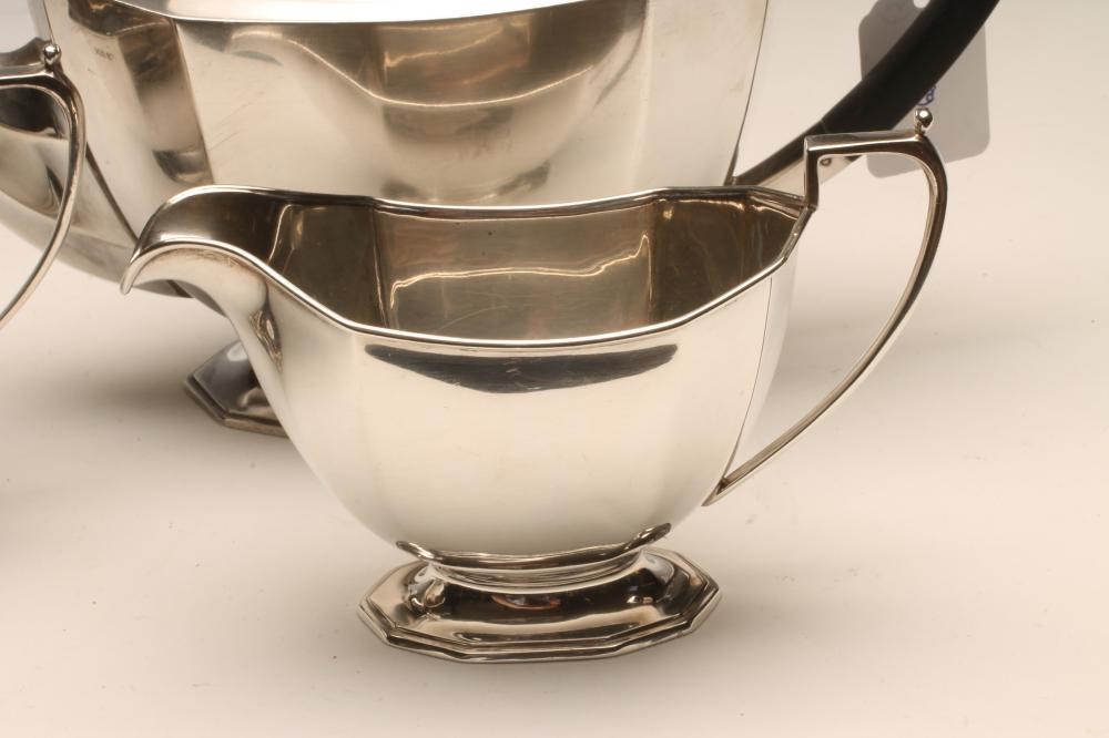 *A SILVER THREE PIECE TEA SERVICE Image