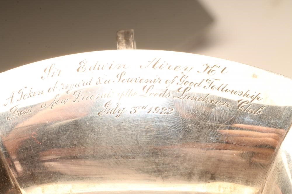 A NOVELTY SILVER WHEELBARROW BON-BON DISH Image