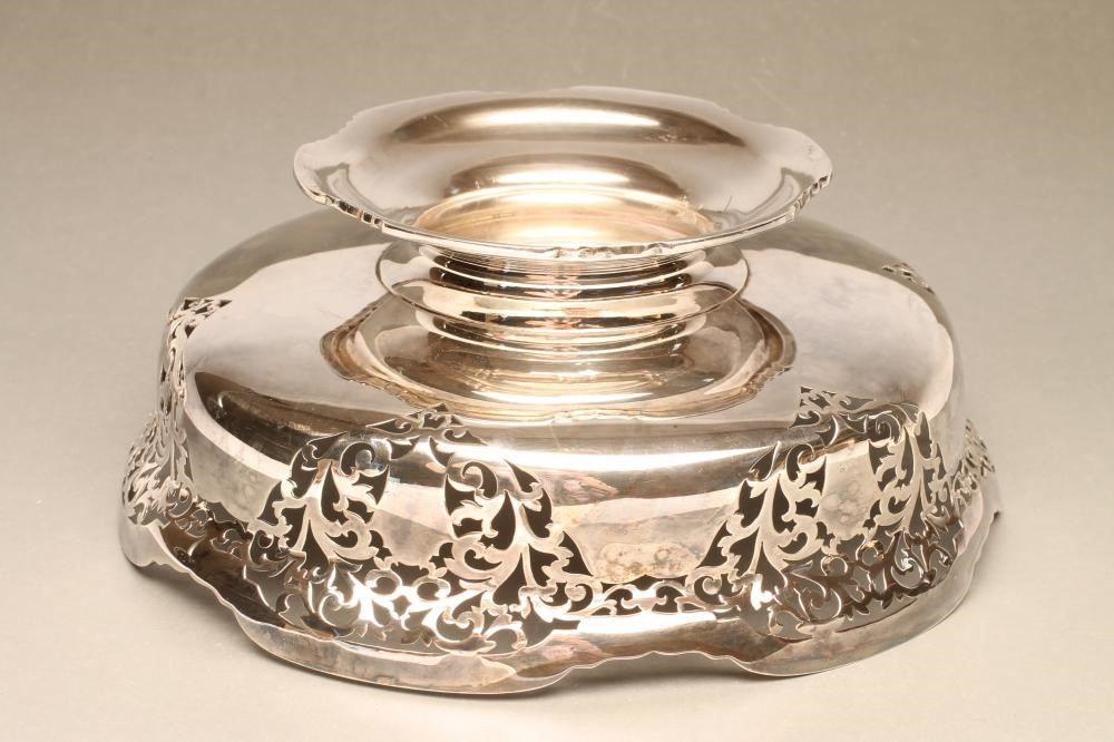 A SILVER FRUIT BOWL Image