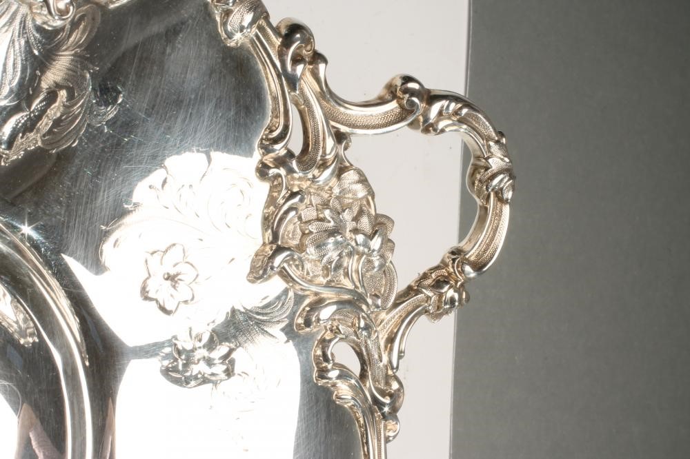 AN EARLY VICTORIAN SILVER TWO HANDLED DISH Image