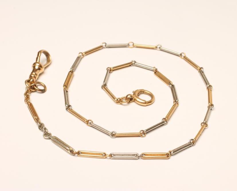 A BI-COLOUR DRESS WATCH CHAIN Image