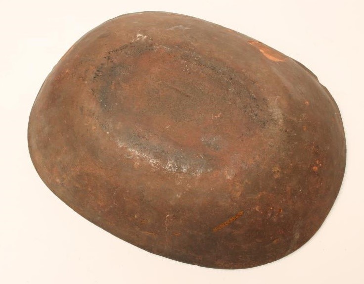 AN ENGLISH COUNTRY SLIPWARE DISH Image