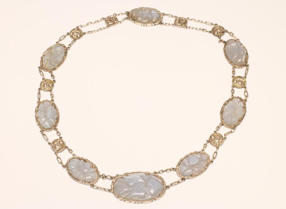 A CHINESE NECKLACE Image
