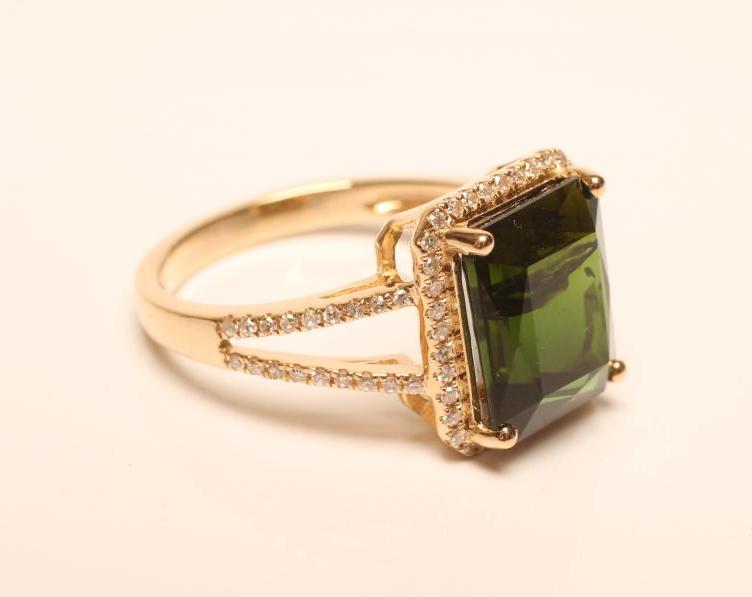 A TOURMALINE AND DIAMOND RING Image
