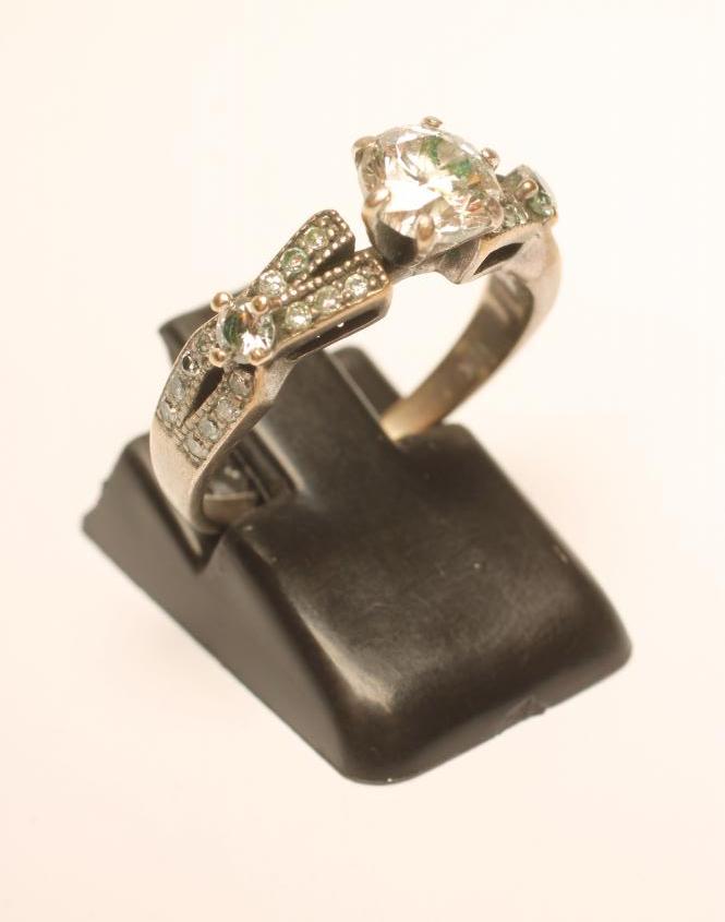 A DIAMOND RING Image