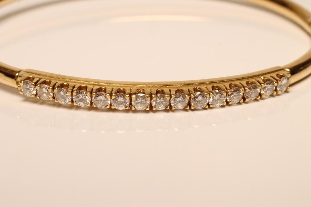 A STIFF HINGED BANGLE Image