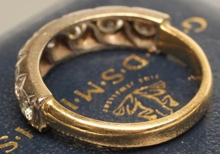 A SEVEN STONE DIAMOND HALF HOOP ETERNITY RING Image