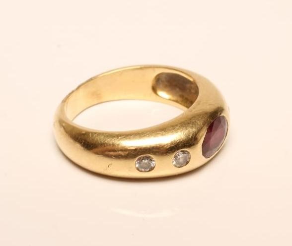 A GENTLEMAN'S DRESS RING Image