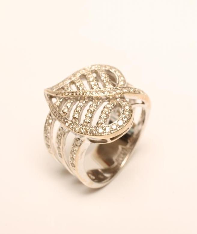 A DIAMOND COCKTAIL RING Image
