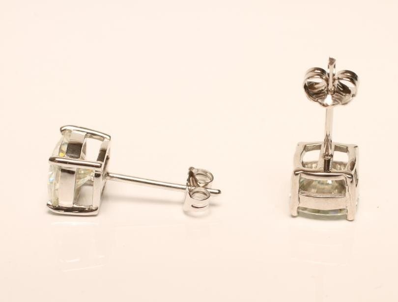 A PAIR OF EAR STUDS Image