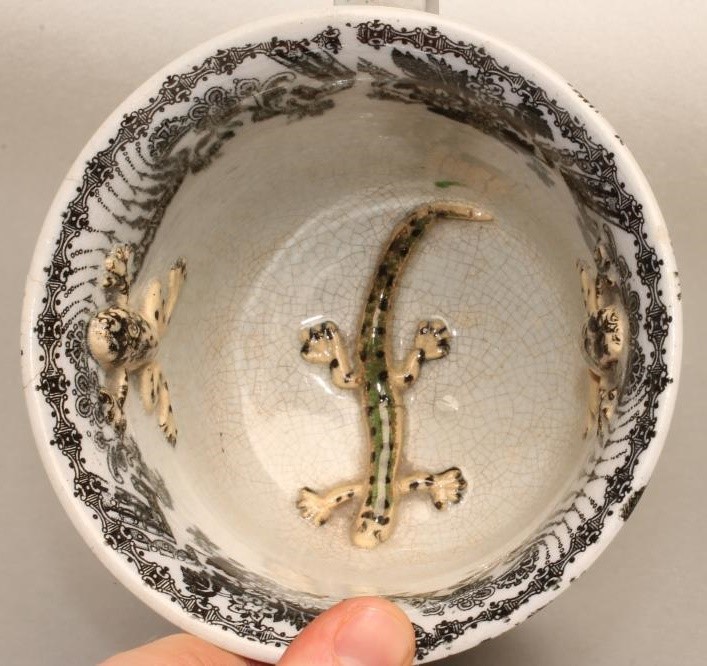 A PEARLWARE LOVING CUP Image