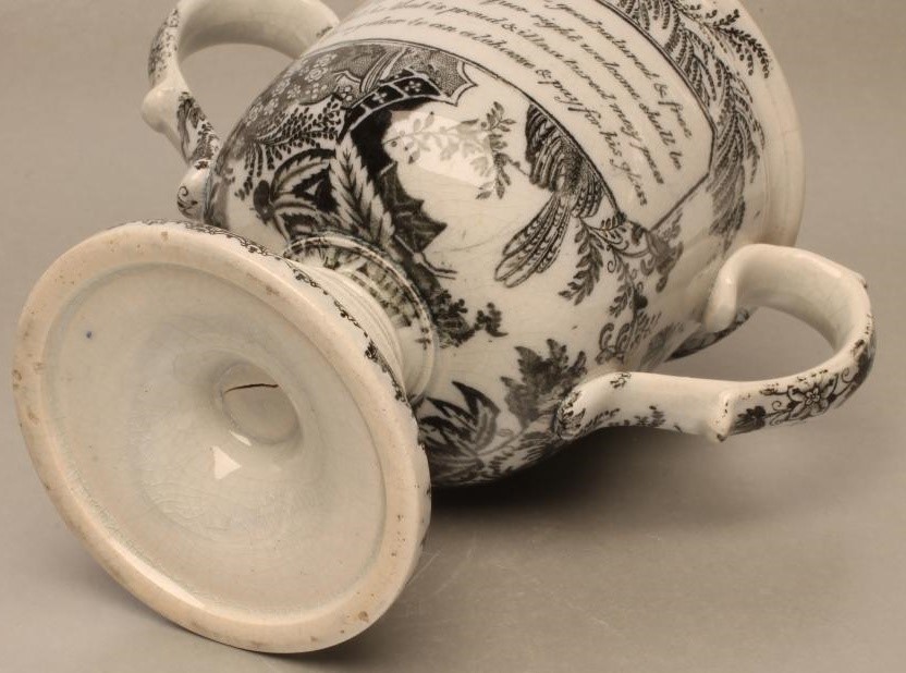 A PEARLWARE LOVING CUP Image