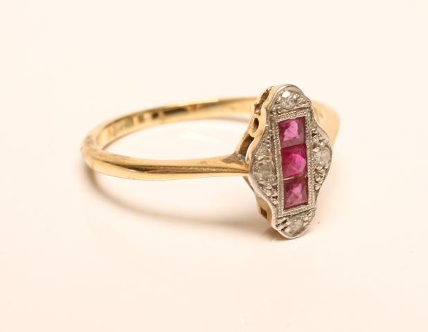 AN ART DECO RUBY AND DIAMOND PLAQUE RING Image