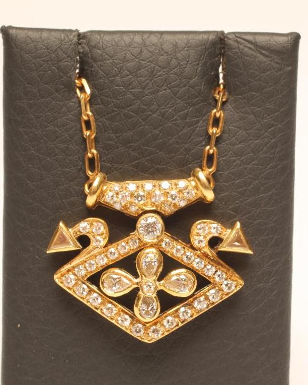 A DIAMOND NECKLACE Image