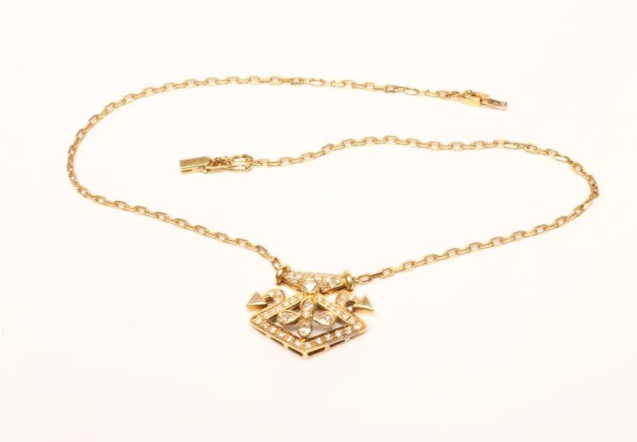 A DIAMOND NECKLACE Image