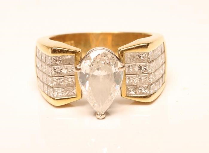 A DIAMOND RING Image