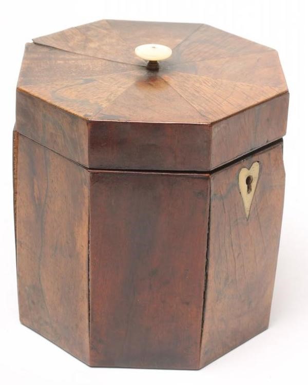 A GEORGIAN MAHOGANY AND ROSEWOOD TEA CADDY Image
