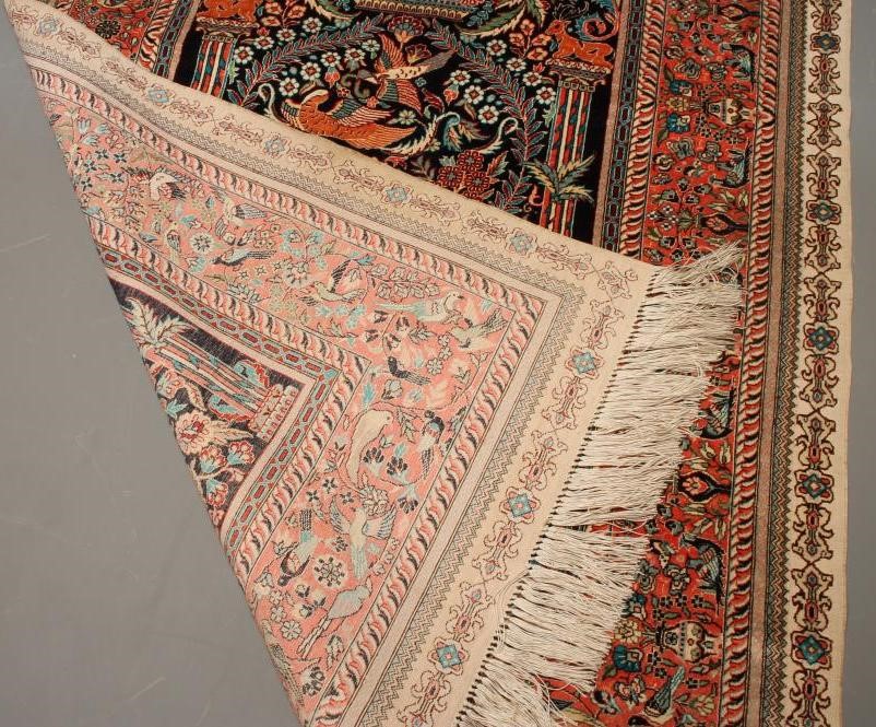 A FINE PERSIAN SILK PRAYER RUG Image