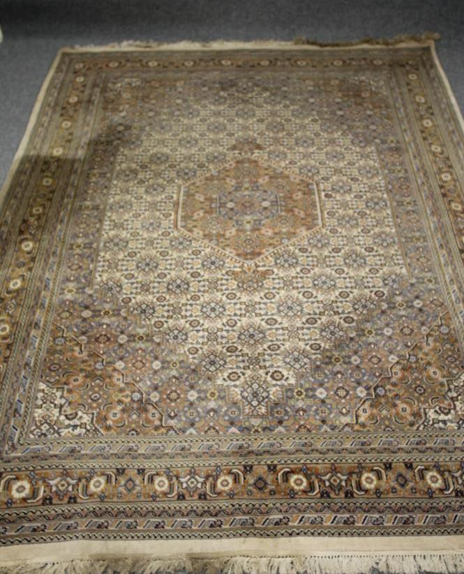 A PERSIAN STYLE CARPET Image