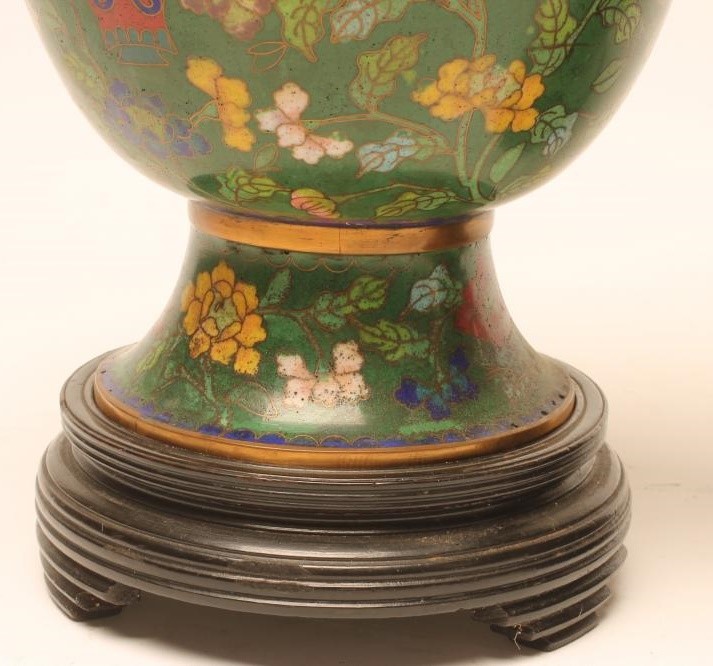 A PAIR OF CHINESE CLOISONNE ENAMEL VASES Image