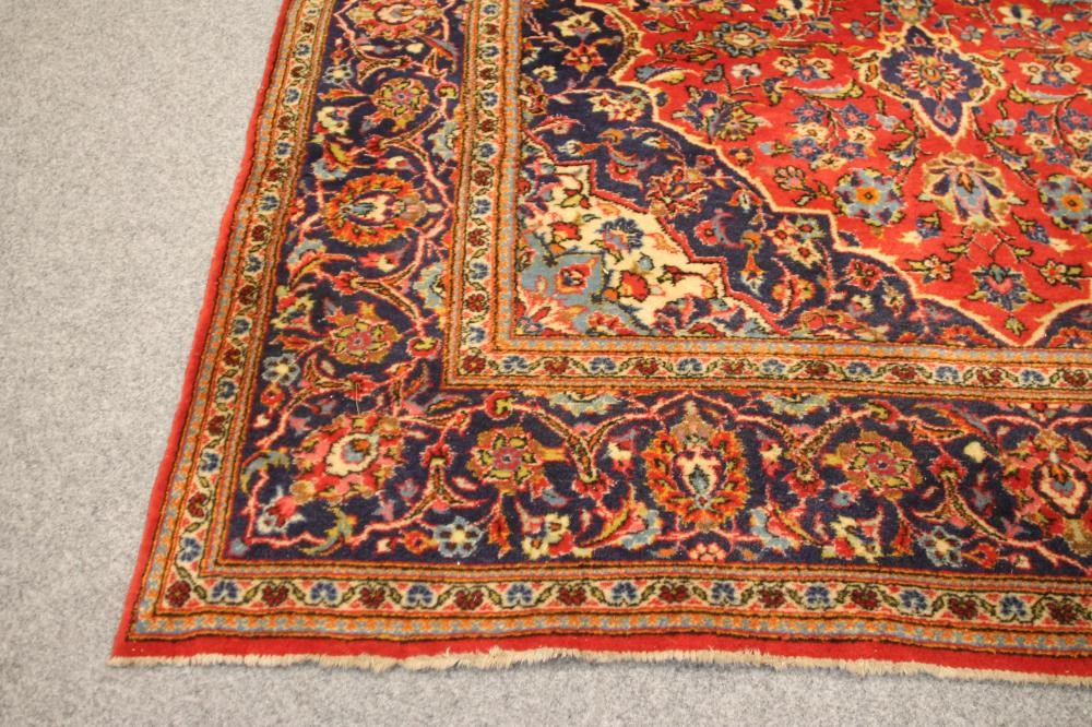 A PERSIAN STYLE RUG Image