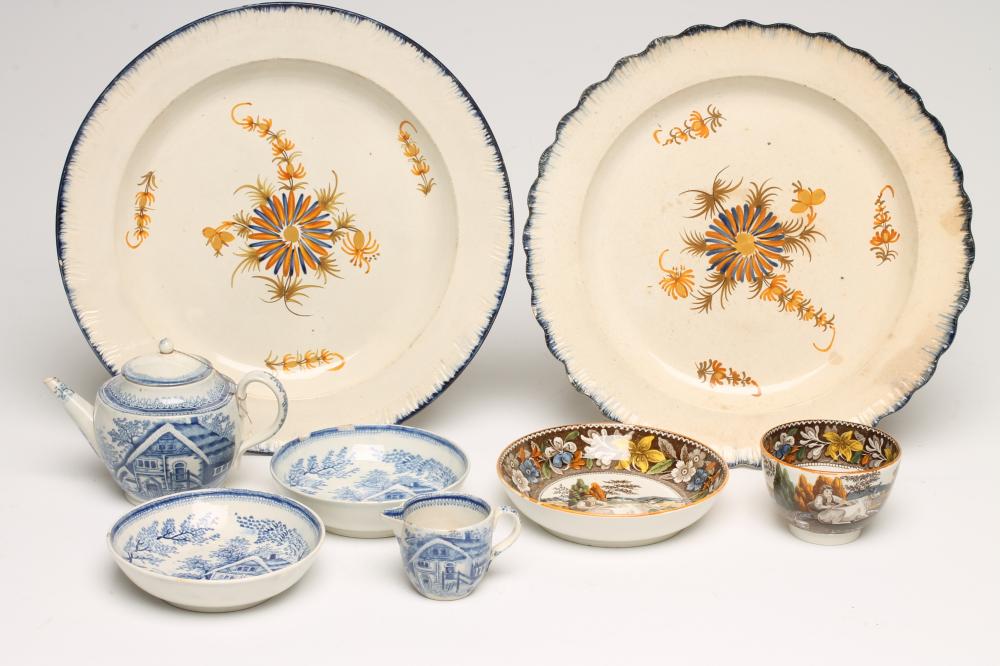 A PAIR OF PEARLWARE PLATES Image
