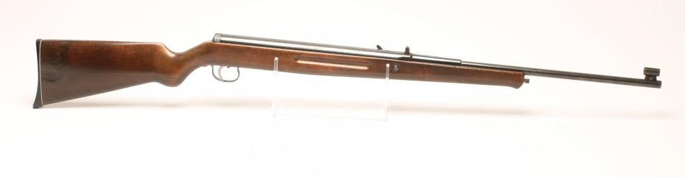 AN "ORIGINAL" MODEL 50E .22 AIR RIFLE with underlever cocking handle Image