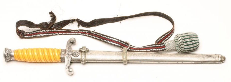 A GERMAN THIRD REICH ARMY OFFICER'S DAGGER Image