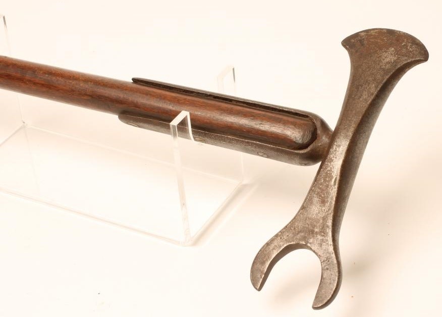 A POLE ARM/AXE Image