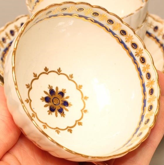 A CAUGHLEY PORCELAIN PART TEA SERVICE Image
