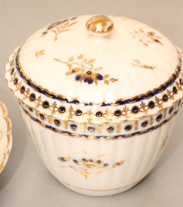 A CAUGHLEY PORCELAIN PART TEA SERVICE Image